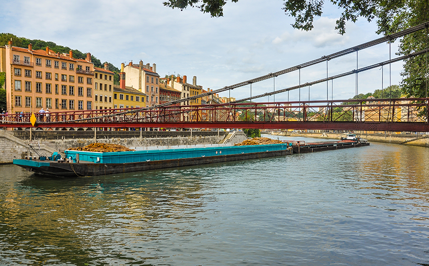 Photo de bateau sur la Saône